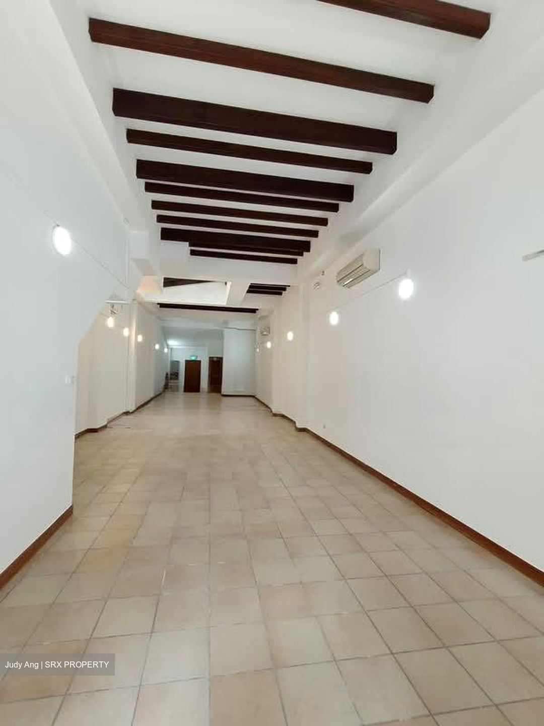 Tras Street (D2), Shop House #549581361